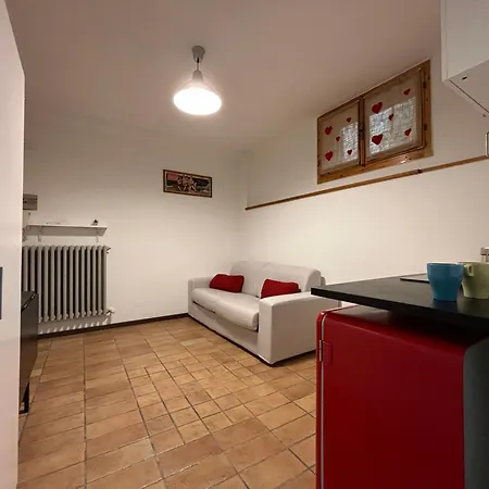 Monolocale 체레토 라기